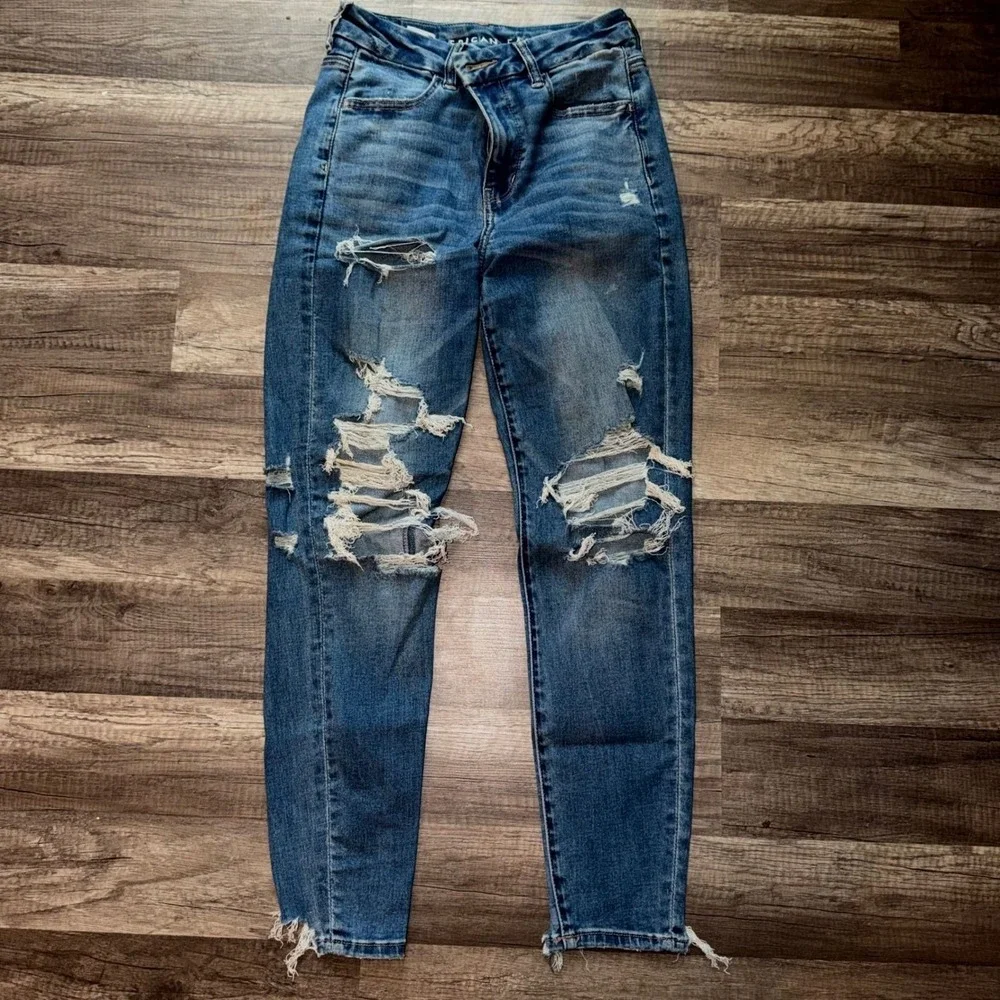 American Eagle Next Level Stretch Womens 2 Short